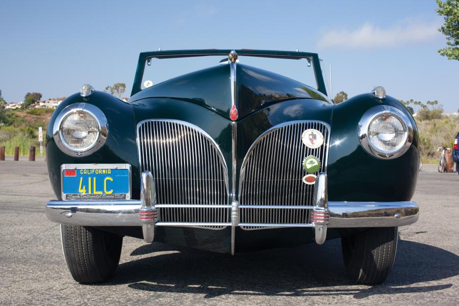  Lincoln Continental Cabriolet 1941 года  (фото 10 из 19)